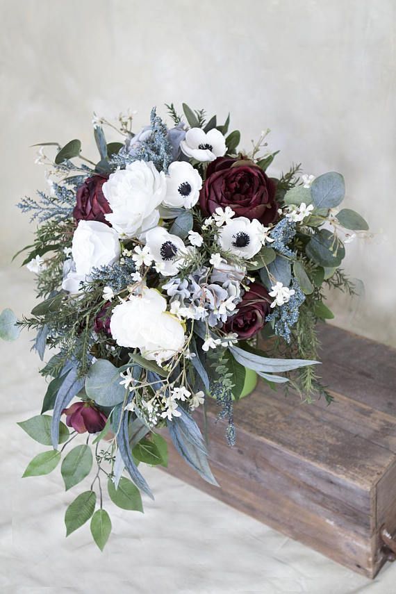 The Best Wedding Flower Arrangement Ideas Cascading Wedding