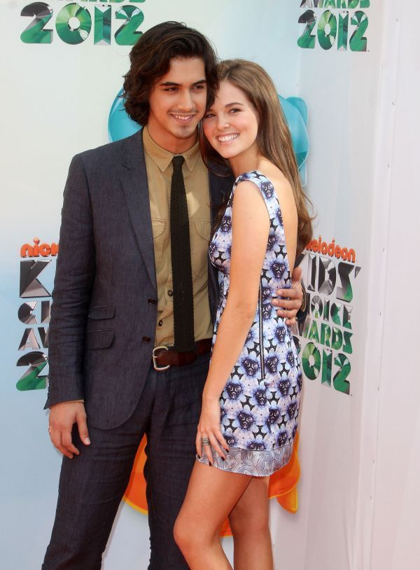 zoey 101 logan and zoey dating However, they begin to drive each other crazy michael is very hungry, lola keeps screaming because she is auditioning for a scary movie, logan is obsessed with looking at himself in the mirror, chase begins to feel ill, quinn is worried that mark may be cheating on her, and zoey has to miss a date with. zoey 101 logan and zoey dating However, they begin to drive each other crazy michael is very hungry, lola keeps screaming because she is auditioning for a scary movie, logan is obsessed with looking at himself in the mirror, chase begins to feel ill, quinn is worried that mark may be cheating on her, and zoey has to miss a date with.