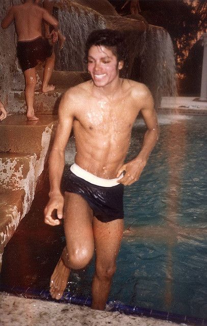 michael jackson without shirt
