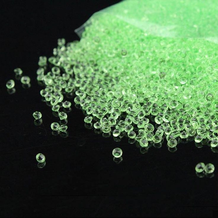 10000pcs/pack 2.5mm Tiny Diamond Confetti Acrylic Crystals Confetti Wedding 10000pcs/pack 2.5mm Tiny Diamond Confetti Acrylic Crystals Confetti Wedding