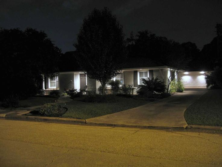 4 Common Mistakes When Installing Soffit Lighting 24 7 Home Security In 2021 Outdoor Recessed Exterior Outdoor Recessed Lighting, Outdoor Soffit Lights Home Depot