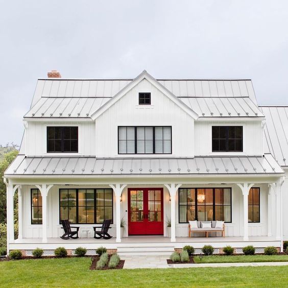 Cool 51 Stylish Farmhouse Exterior Design Ideas. More at decoratrend.com/...