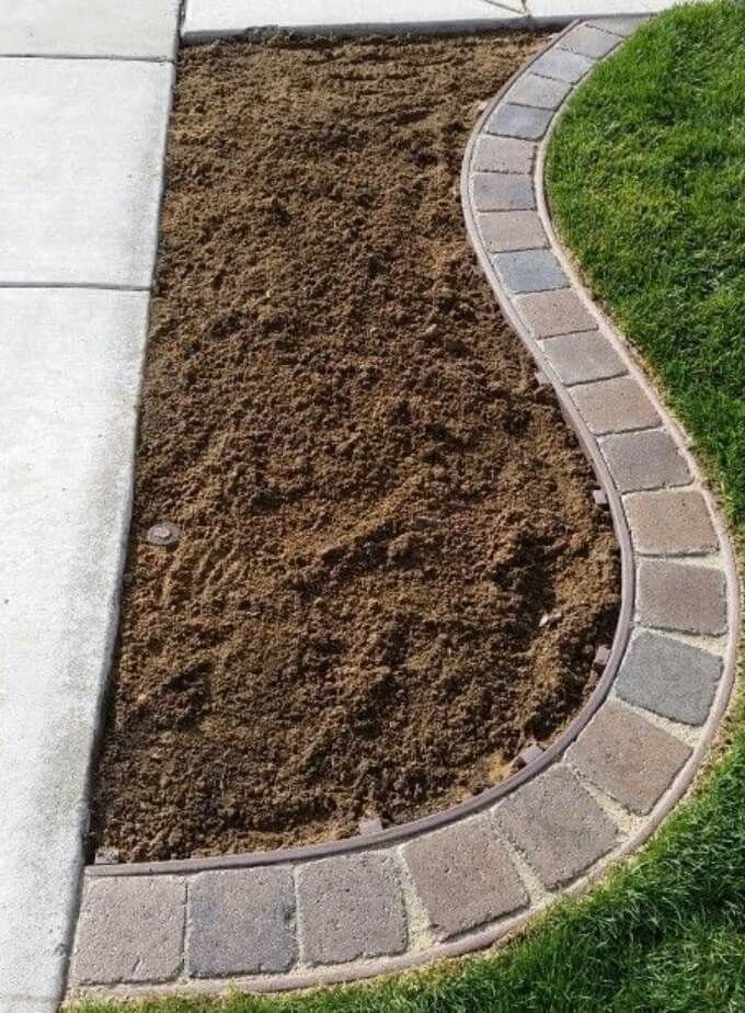 Concrete And Pavers Lawn Edging Garden Edging Ideas Diymorning Com Lawn Edging Brick Garden Edging Garden Edging