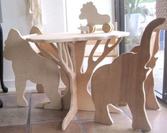 Lion Stuhl versandbereit von The Child Menagerie von palomasnest