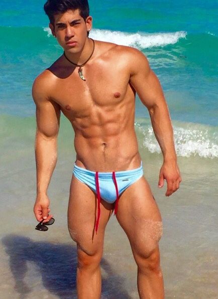 hugo weaving swimsuit 334 best guyssohot images on pinterest sexy men hugo weaving swimsuit 334 best guyssohot images on pinterest sexy men