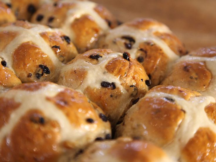Pin by Suzy on Easter baking traditions Cross buns, Bread improver