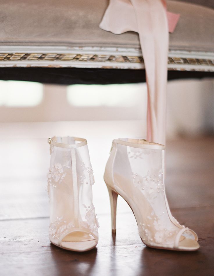 184 Best Wedding Shoes Images On Pinterest Badgley Mischka Pretty In Pink Wine Country Wedding Inspo