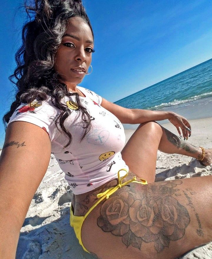 Black Women With Thick Thighs
