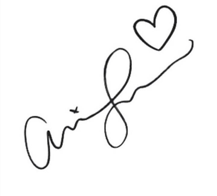 Ariana grande | Ariana grande tattoo, Ariana grande background, Ariana