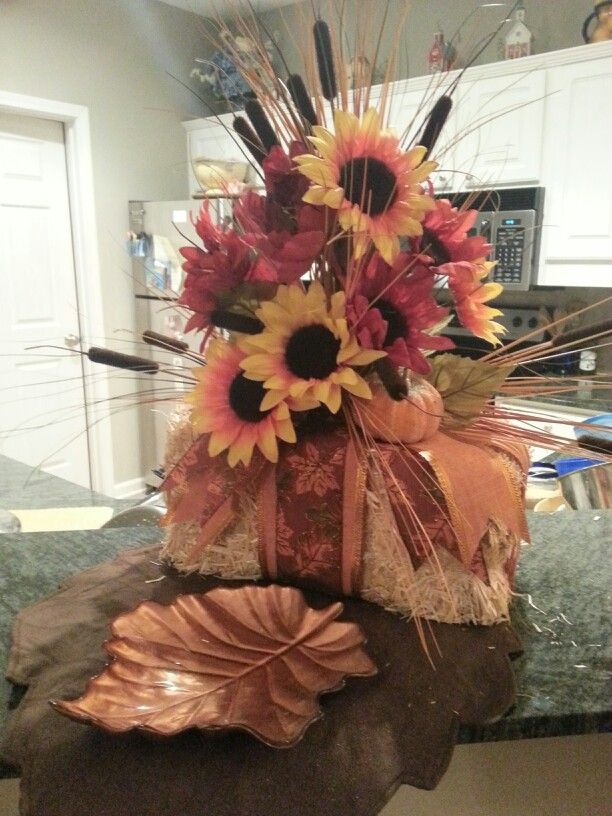 Mini Bale Hay W Ribbon And Fall Flowers Straw Great Centerpiece Mini Bale Hay W Ribbon And Fall Flowers Straw Great Centerpiece Pinterest Decor Wreaths