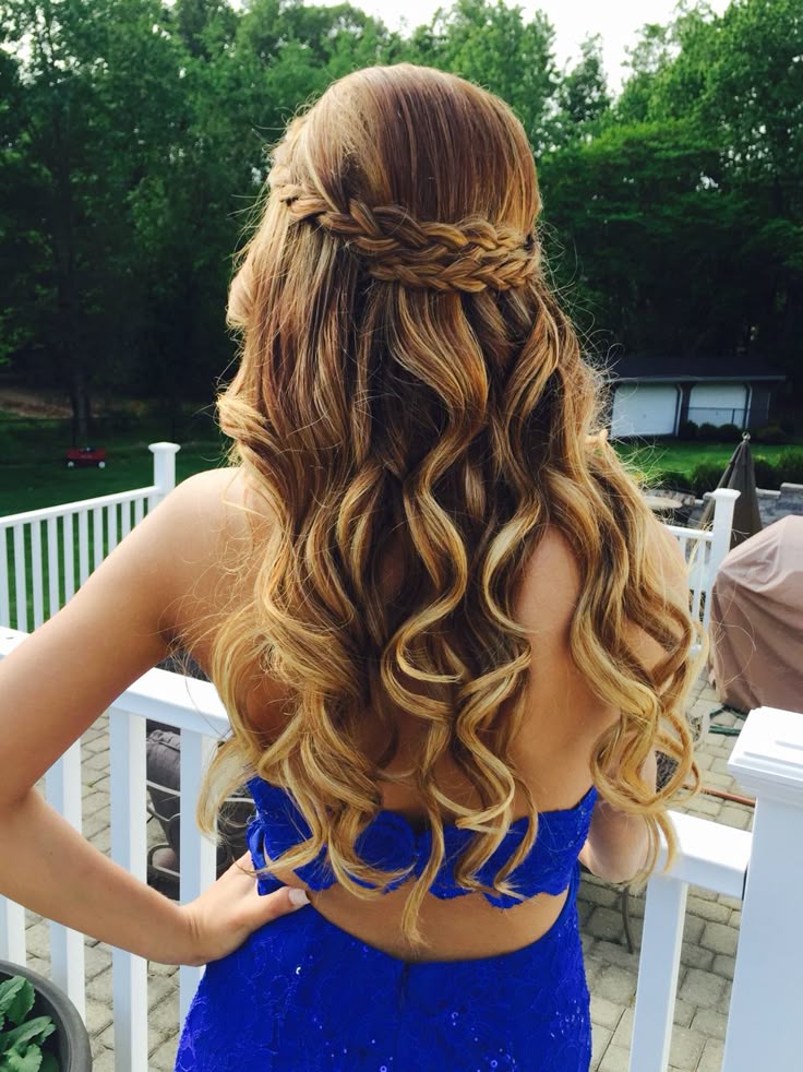 Prom Hairstyles half up half down hairstyles Best 20 Prom Hairstyles Ideas On Pinterest Hair Styles For Prom Grad Hairstyles And Prom Hair Prom Hairstyles curly prom hairstyles youtube Best 20 Prom Hairstyles Ideas On Pinterest Hair Styles For Prom Grad Hairstyles And Prom Hair