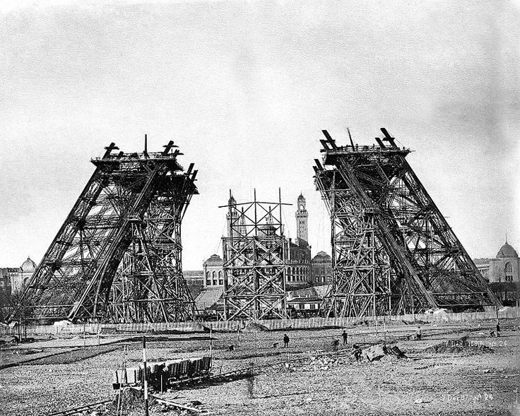 Construction 7. December 1887 | Eiffel tower, Tour eiffel, La tour eiffel