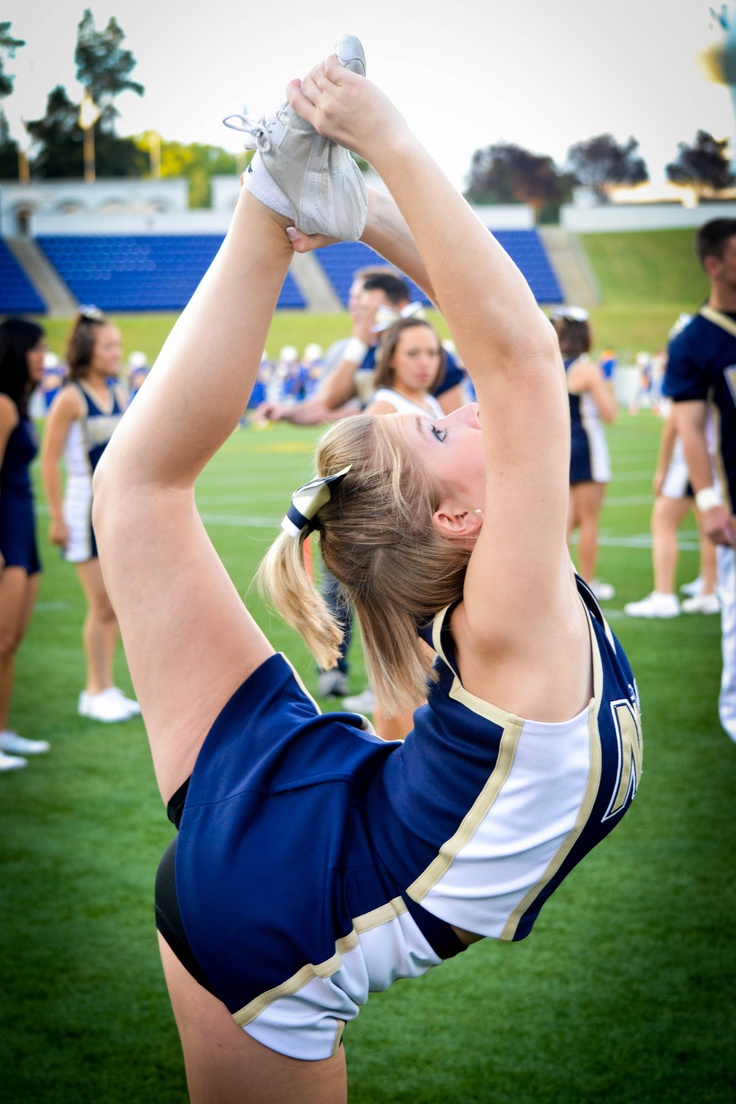 List of cheerleading stunts - Wikipedia