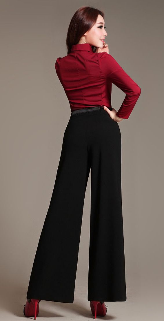 Description Pantalones holgados de terciopelo de pana de canalé EUR El terciopelo, que siempre se ha considerado un tejido sofisticado y especial, encuentra una .