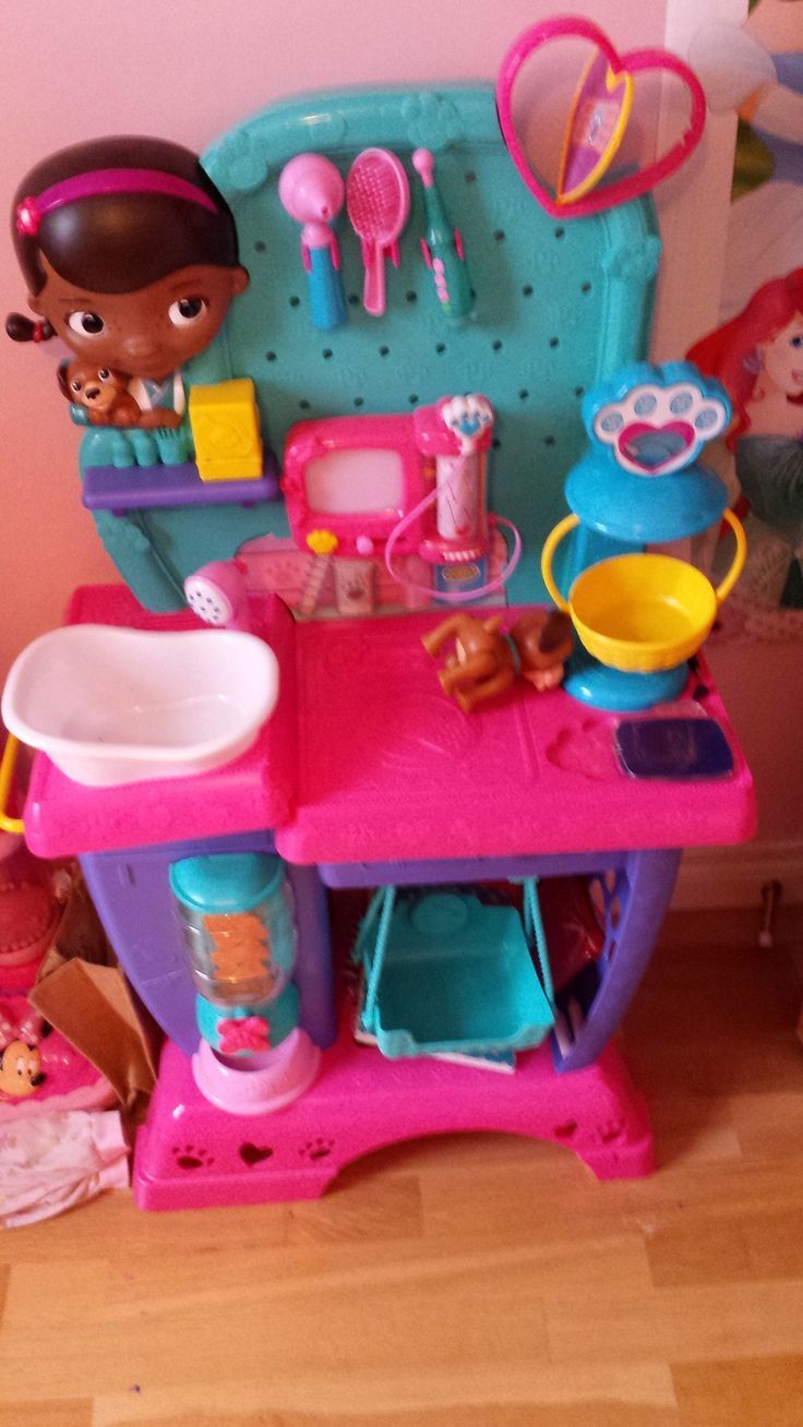 mobile vet clinic toy