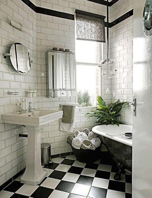 Clically Styled Black And White Bathrooms Eye For Design Clically Styled Black And White Bathrooms