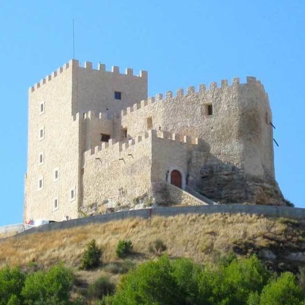Vacation Hotel In Curiel De Duero Medieval Castle Medieval Castle Castle Scotland Chateaus Detroit Belgium Trave Medieval Castle Scotland Castles Small Castles