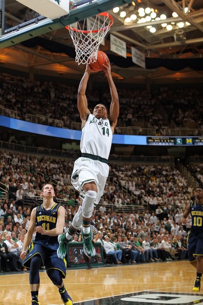 michigan state basketball on twitter michigan state basketball spartan basketball basketball