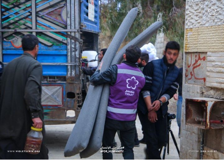 يستمر فريق الطوارئ بعمليات إجلاء العوائل الناجية من القصف الشديد على ريف حلب للمناطق الآمنة نسبيا من خلال تأمين النقل و السكن المؤقت ل In 2020 Violet Human Fashion