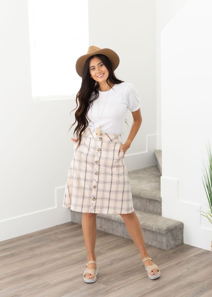 This knee length grid skirt is perfect for back to school and will pass all the … – Everyday Style This knee length grid skirt is perfect for back to school and will pass all the … – Everyday Style
