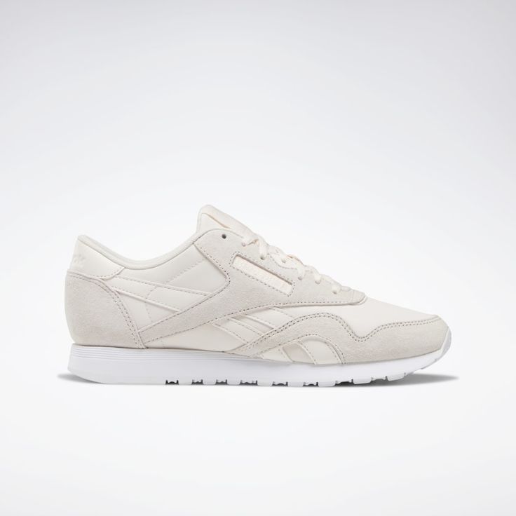 Pin en Tenis mujer blancos