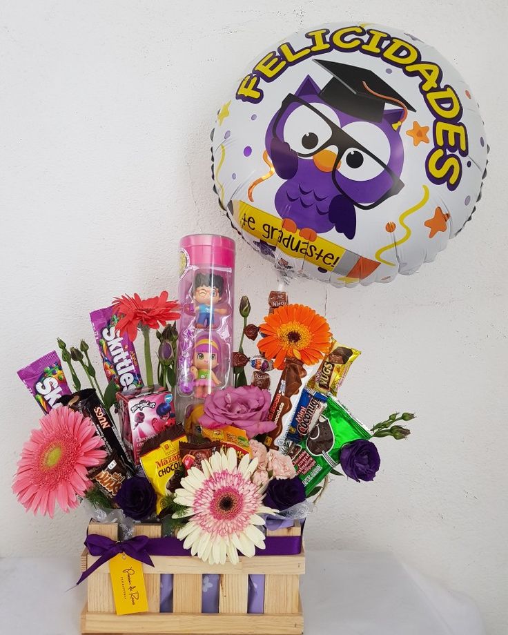 Arreglo De Graduación Con Dulces Arreglos De Graduacion Manualidades Manualidades Escolares