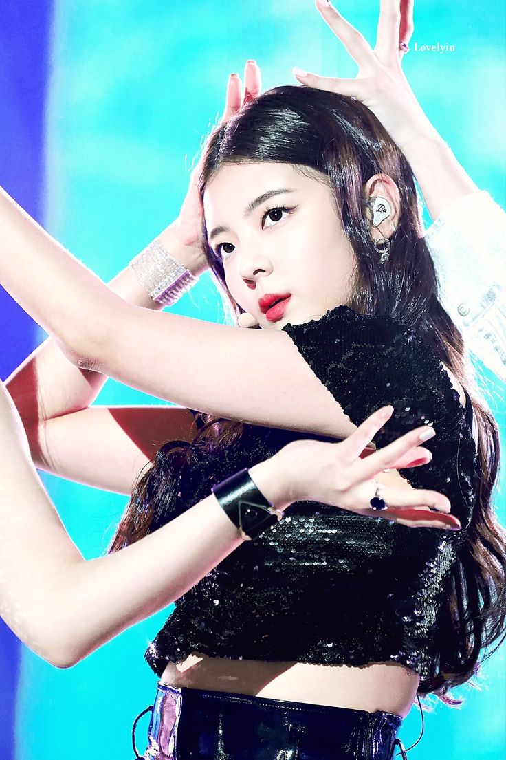 pin by tzuyu on lia choi jisu itzy pin by tzuyu on lia choi jisu itzy