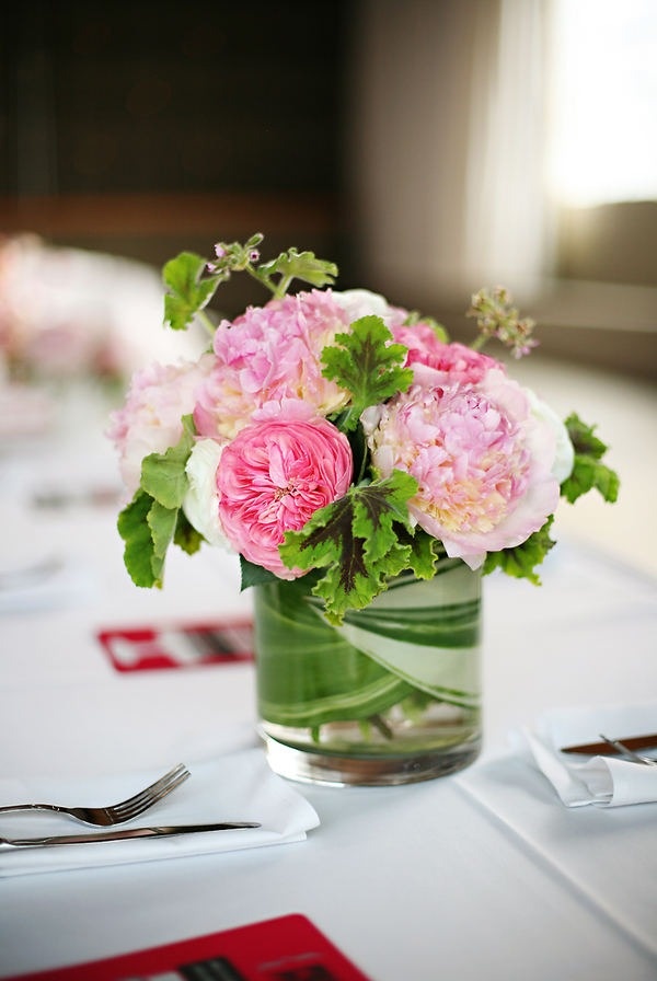 85 Best Small Scale Fl Images On Pinterest Flower Arrangements Seattle Wedding By Riso Studio Clutch Events Peonies Centerpiecesmall Centerpiecescentrepiecessmall Flower