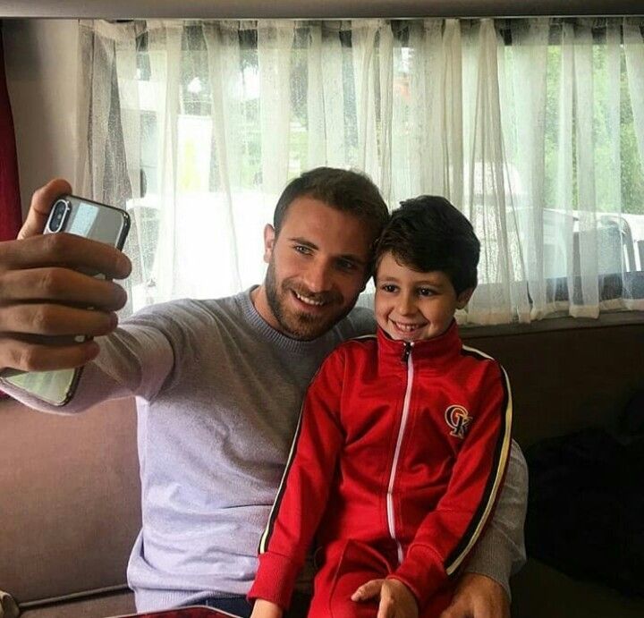 Pin By Its Safa On Sen Anlat Karadeniz Turkish Actors Actors Celebrities Pin By Its Safa On Sen Anlat Karadeniz Turkish Actors Actors Celebrities