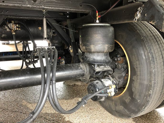 A Trailer Suspension That Drivers Love Equipment Trucking Info a-trailer-suspension-that-drivers-love-equipment-trucking-info