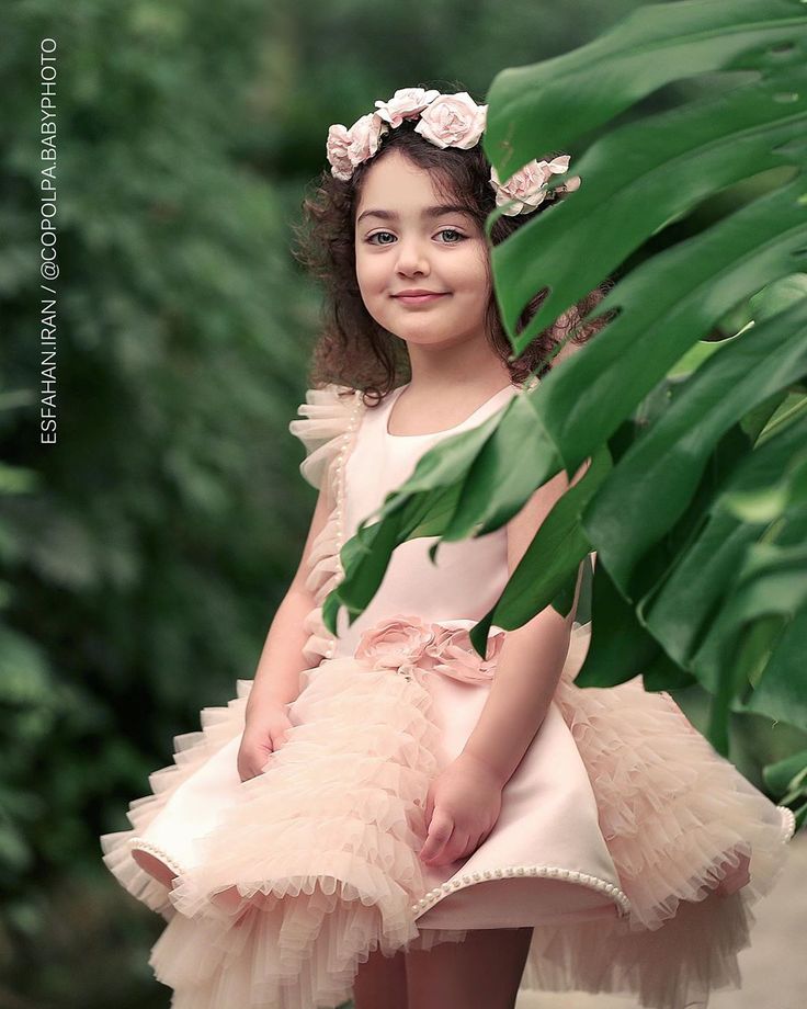 آناهيتا On Instagram یک روز من هم باید دختری داشته باشم یک دختر که دستش را بگیرم ببرم پار Cute Baby Girl Images Cute Babies Photography Baby Girl Pictures