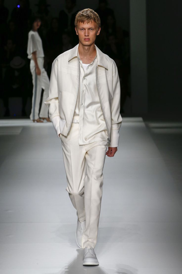 Boss Spring 2019 Ready-to-Wear Fashion Show Collection: See the complete Boss Sp...