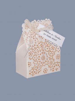 Marturii Botez Cutiute Ivory Flori Marturii Botez Decorative