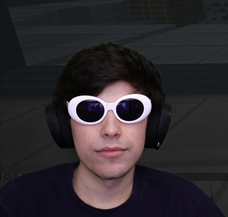 in 2021 with clout goggles, Drawing