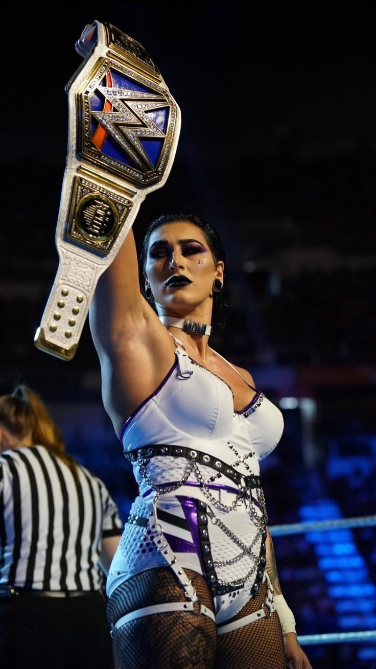 Pin by Carlos José on WWE | Wwe womens, Wwe girls, Buff women