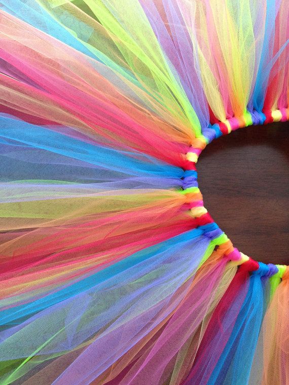 Die verrückten Zirkus Tutu ist eine Mischung aus m und m funky regenbogenfarben...