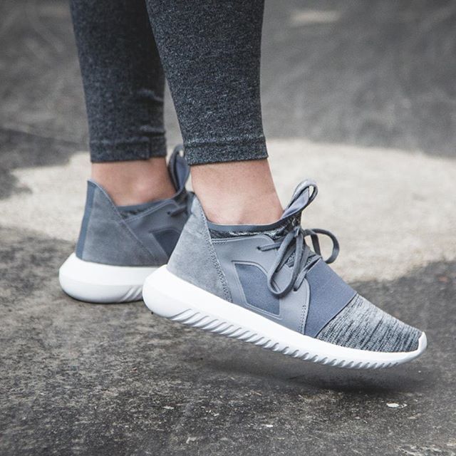 tubular defiant shoes women's