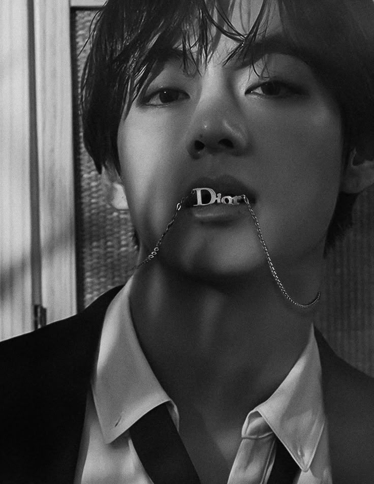 on Twitter in 2021 | Bts taehyung, Taehyung, Kim taehyung wallpaper
