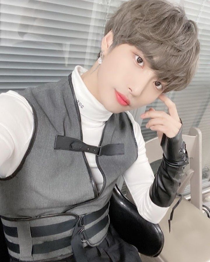 pin by e h e u n c h m on ateez kim hongjoong pin by e h e u n c h m on ateez kim hongjoong
