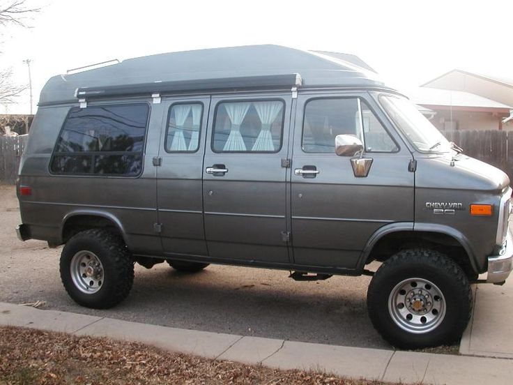 Best 25+ 4x4 van ideas on Pinterest | Van conversion 4x4 ...