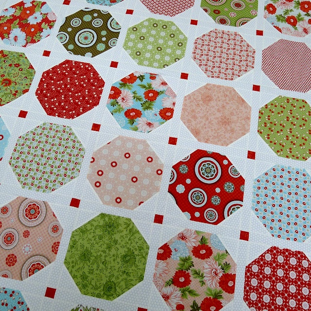 Best 25+ Snowball quilts ideas on Pinterest Patchwork patterns, Quilt patterns and Nine patch ...