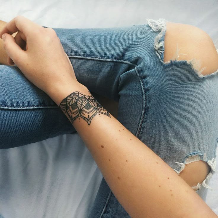the 25 best mandala wrist tattoo ideas on pinterest henna the 25 best mandala wrist tattoo ideas on pinterest henna