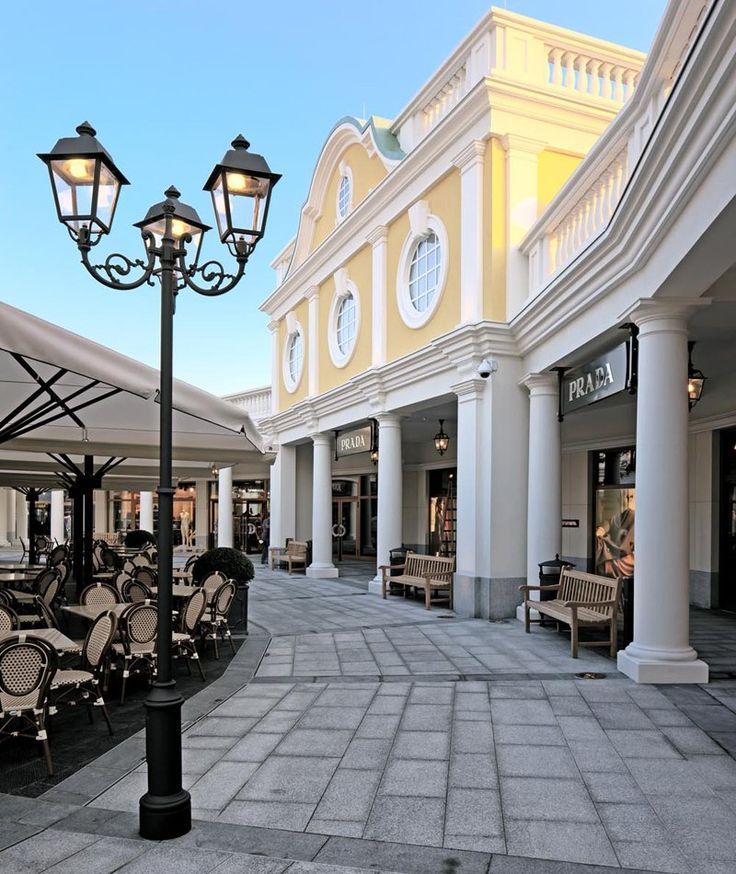 Designer Outlet Parndorf Das Geschaft Mit Den Marken Das Den Designer Geschaft Marken Mit Outlet Parndorf Designer Outlet Design Outlet Village