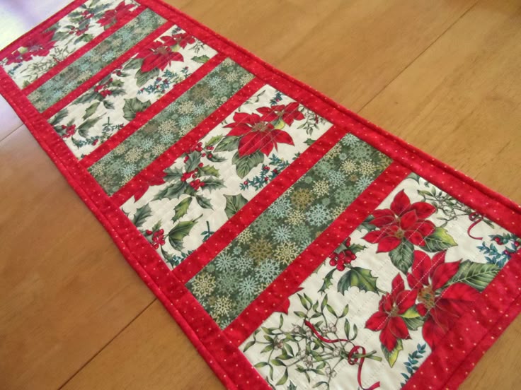 Best 25+ Christmas table runners ideas on Pinterest Quilted table runners, Quilted table ...