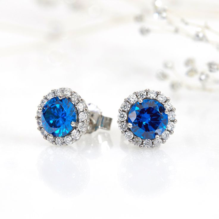 Details about NEW 2 CARAT Tanzanite Dangle Hoop Halo Earrings COUTURE Sterling Silver TOPAZ CT Details about NEW 2 CARAT Tanzanite Dangle Hoop Halo Earrings COUTURE Sterling Silver TOPAZ CT