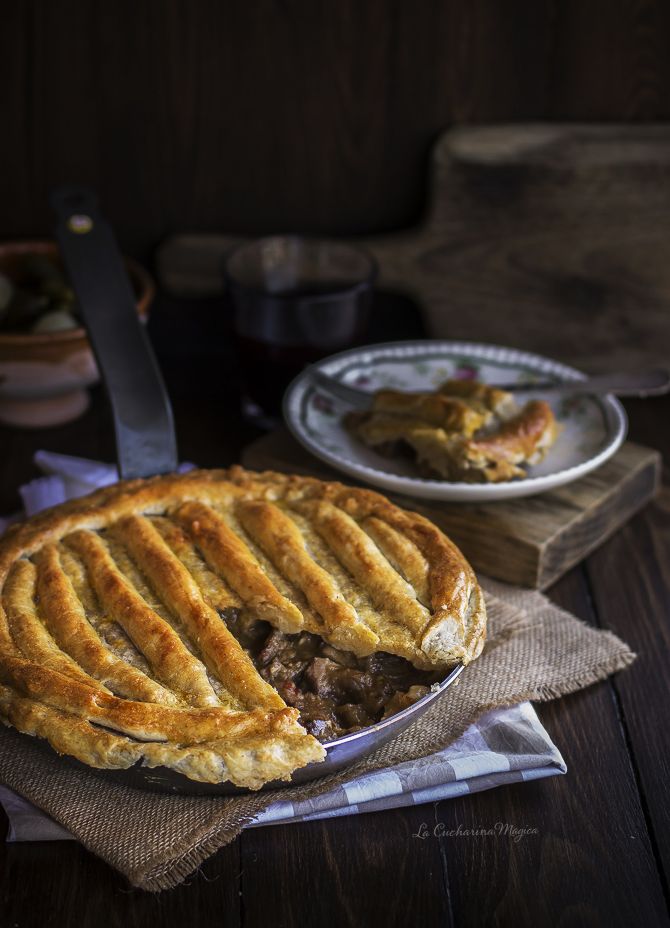 348 best inspiración images on Pinterest | Food, Kitchen and Recipes Empanada de carne estofada a la cerveza