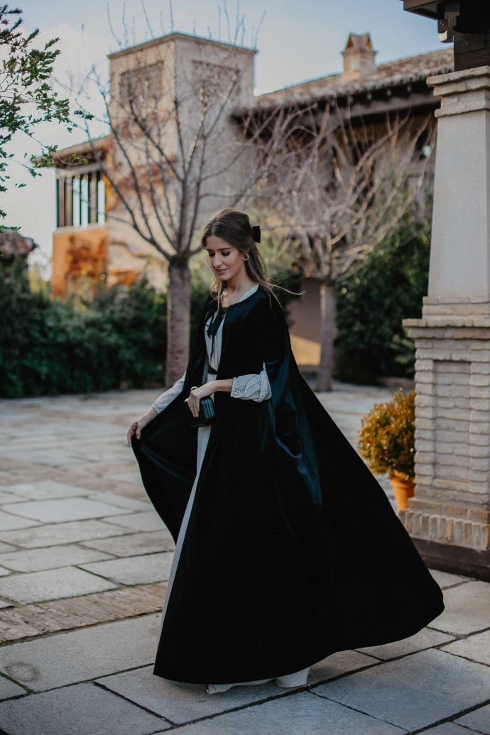 Chaquetas y prendas de abrigo para las invitadas de bodas de invierno