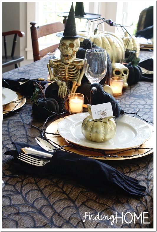 elegantly spooky halloween tablescape a sense of humor halloween table settingshalloween - Halloween Place Settings elegantly spooky halloween tablescape a sense of humor halloween table settingshalloween - Halloween Place Settings