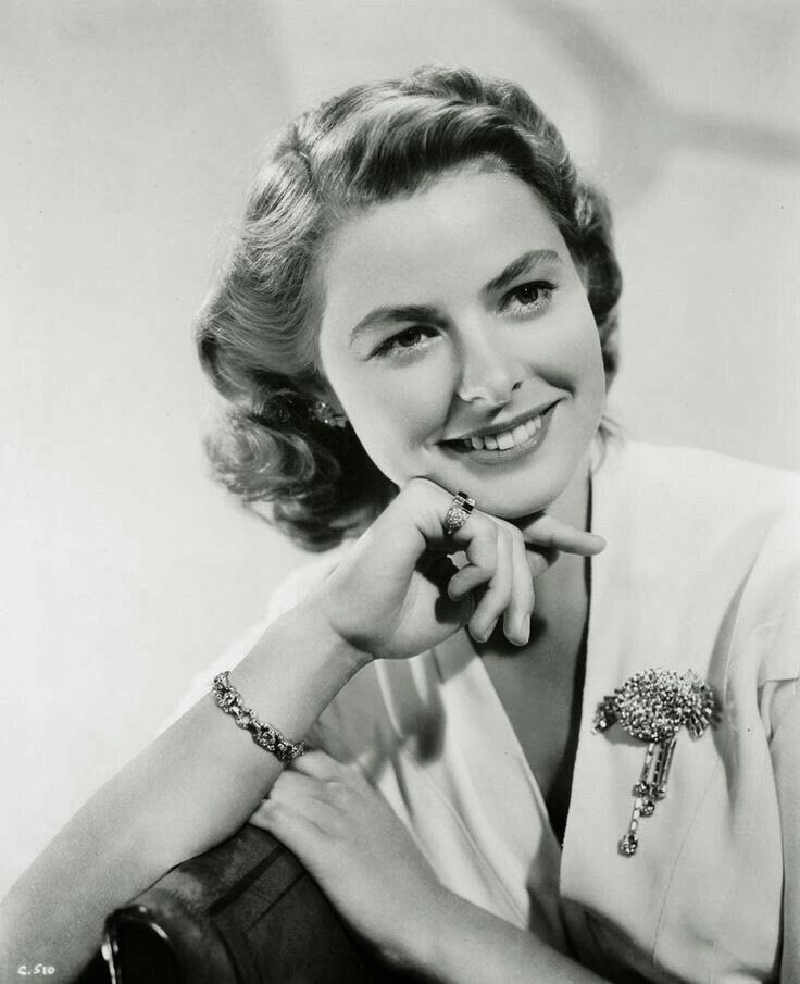 the themes of unhappy love and self sacrifice in casablanca Plot: casablanca - easy to enter, but much harder to leave, especially if your name is on the nazis' most-wanted list atop that list is czech resistance leader victor laszlo, whose only hope is rick blaine, a cynical american who sticks his neck out for no oneespecially victor's wife ilsa, the ex-lover who broke his heart. the themes of unhappy love and self sacrifice in casablanca Plot: casablanca - easy to enter, but much harder to leave, especially if your name is on the nazis' most-wanted list atop that list is czech resistance leader victor laszlo, whose only hope is rick blaine, a cynical american who sticks his neck out for no oneespecially victor's wife ilsa, the ex-lover who broke his heart.