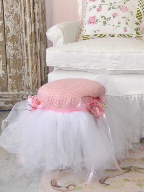 165 best SHABBY CHIC ~ CHAIRS AND COUCHES images on Pinterest ... 165 best SHABBY CHIC ~ CHAIRS AND COUCHES images on Pinterest ...